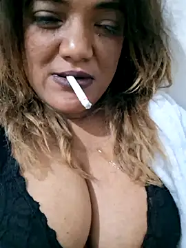 Indianpleasure300 webcam