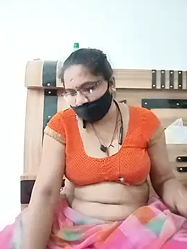 Menka_cut34 webcam