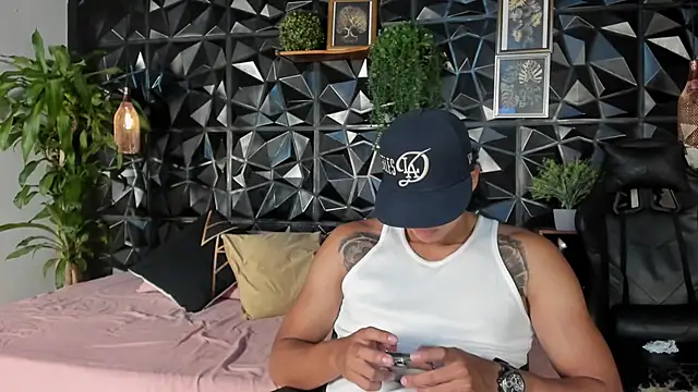 elliot_colton webcam