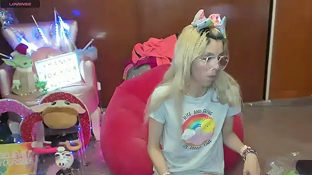 Skinygirl webcam