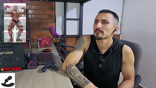 Marck_Muscle webcam