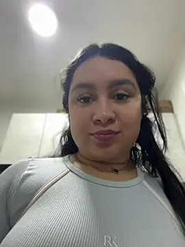 Pretty_Isadora webcam