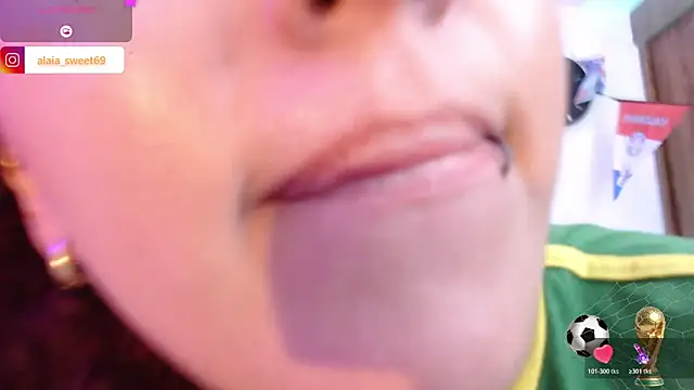 alaia_sweetxxx live sex cam