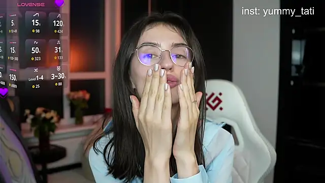 YummyTati webcam