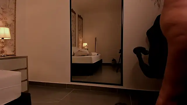 allie_bruce webcam