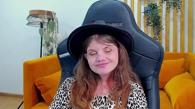 ChloeHalses webcam