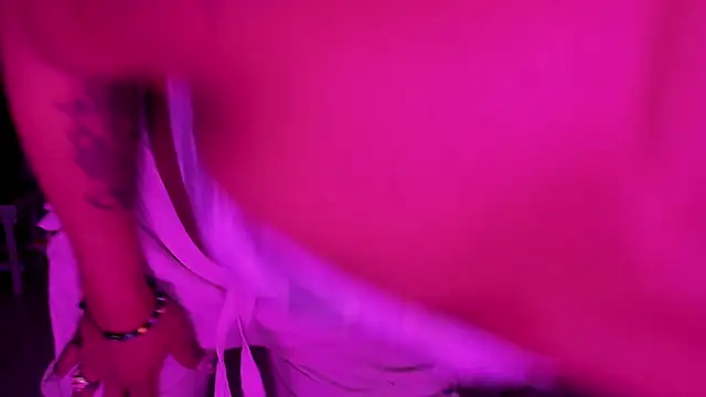 nahomy_collins_ - Nahomy_Collins_'s free webcam - UK Sex Cams