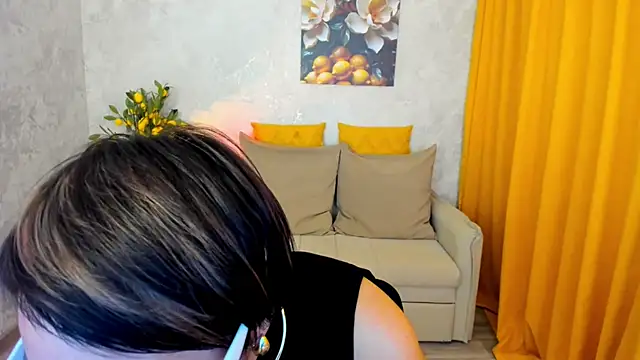 MayaNoire webcam