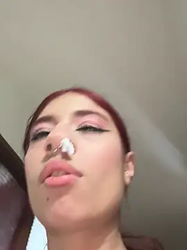 Cherry_Luna1 webcam