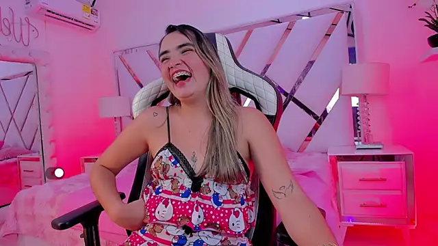 lauren_sofiaa webcam