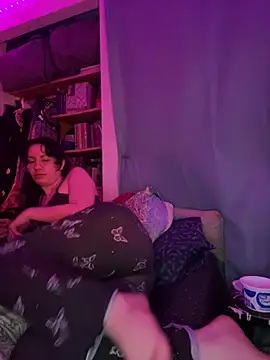 Nina-Chick777 webcam
