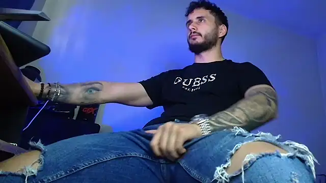 XanderCage99 webcam