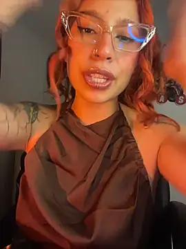 PrettyChloe_ webcam
