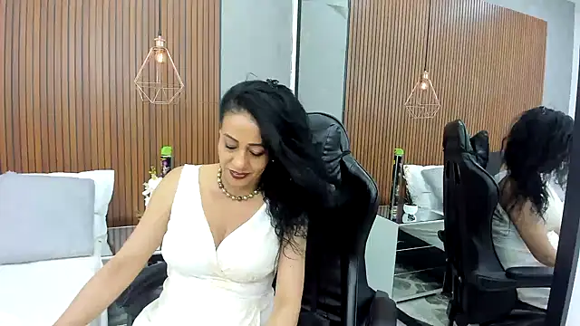 Velvet_Luxx webcam