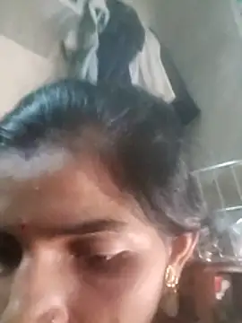 Cut_usha35 webcam