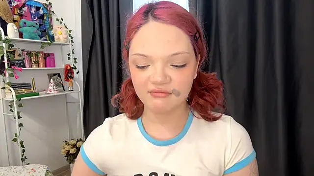 SmilingCutie webcam