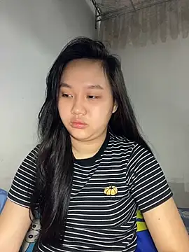 Almira6868 webcam