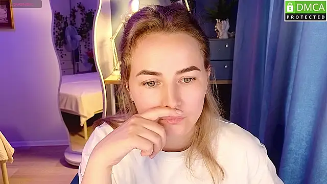 Mira_Mermayd webcam