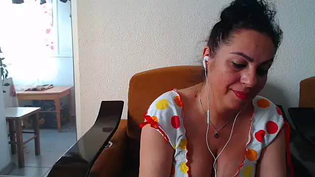 MissElla webcam