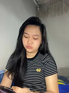 Almira6868 webcam