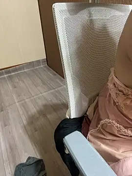 Mina048 webcam