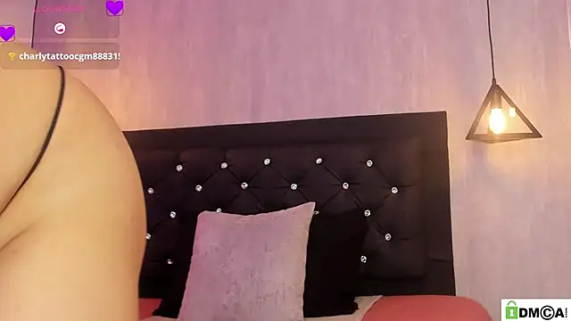 curly_babe webcam