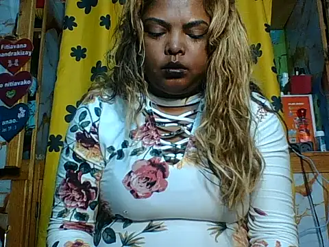 SEXY_METISE webcam