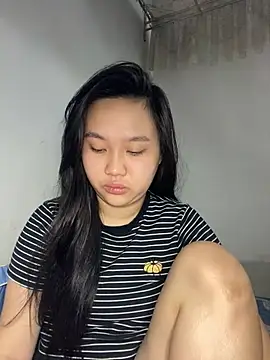 Almira6868 webcam
