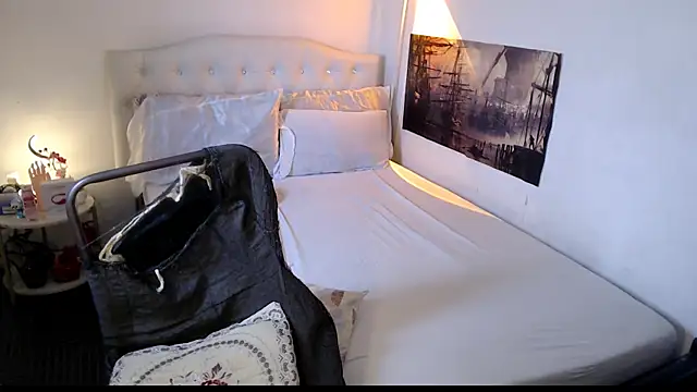 NinaDOM4CUM webcam
