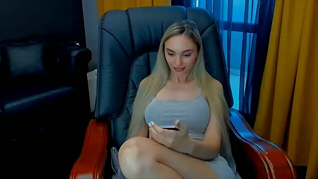 HaleySweet18 webcam