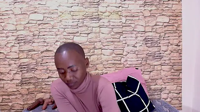 EbonyOlive69 webcam