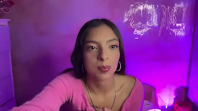 Skye_Moore webcam