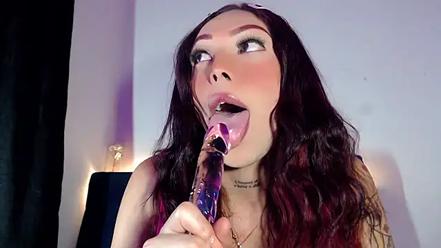 Megan_Gil_ webcam