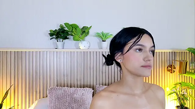nina_gb webcam