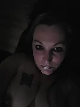 Queenemerald webcam