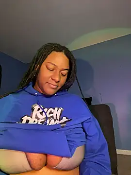 GirthGoddessCoco webcam