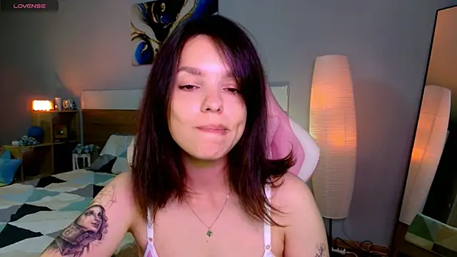 Maya_Campbell webcam
