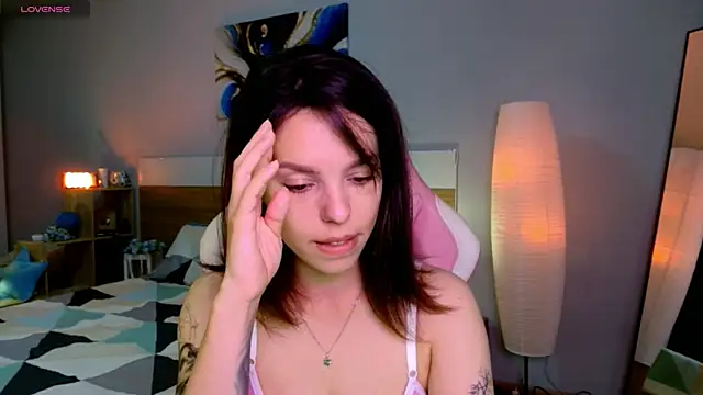 Maya_Campbell webcam