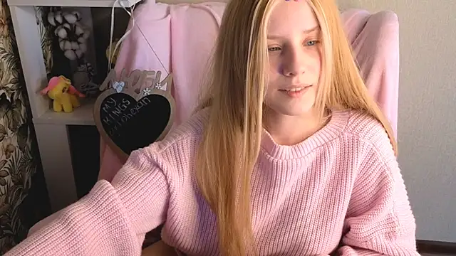 sarakaell webcam