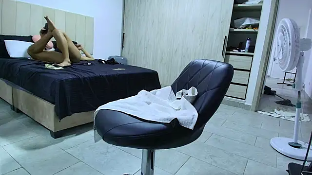roxana_collins Live Web Cam Show