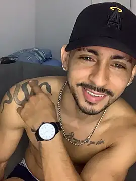NicolasChest_xxx webcam