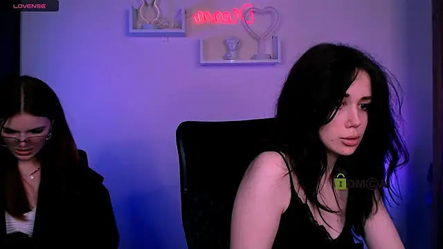 riley_sanders webcam