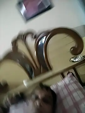 indiandesivillegeboy webcam