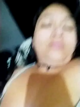 LatinSquirtBaby webcam