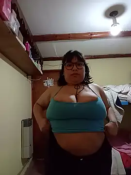 celprettyy live cam on StripChat