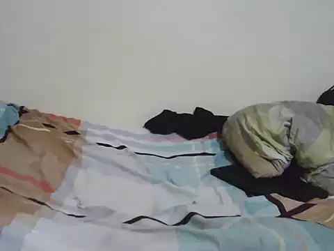 Mid_night_muse webcam