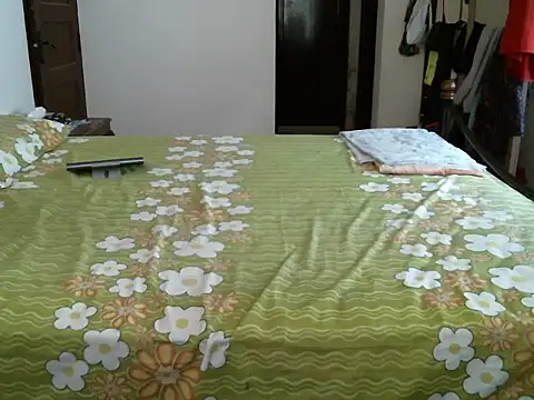 sixfeetslim webcam