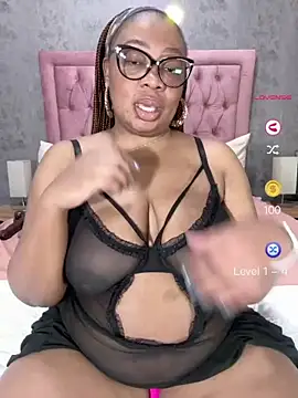 VixenRoyaleX webcam
