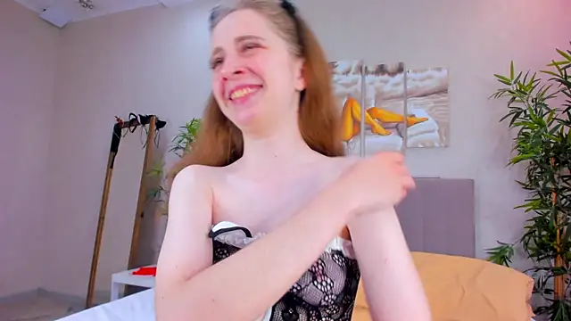 Camilla_Kelly webcam