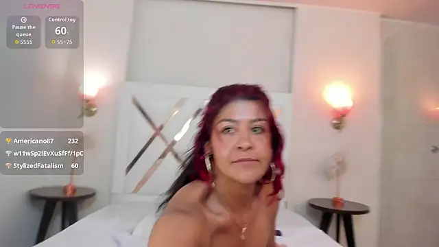 Sky_Collins_ webcam